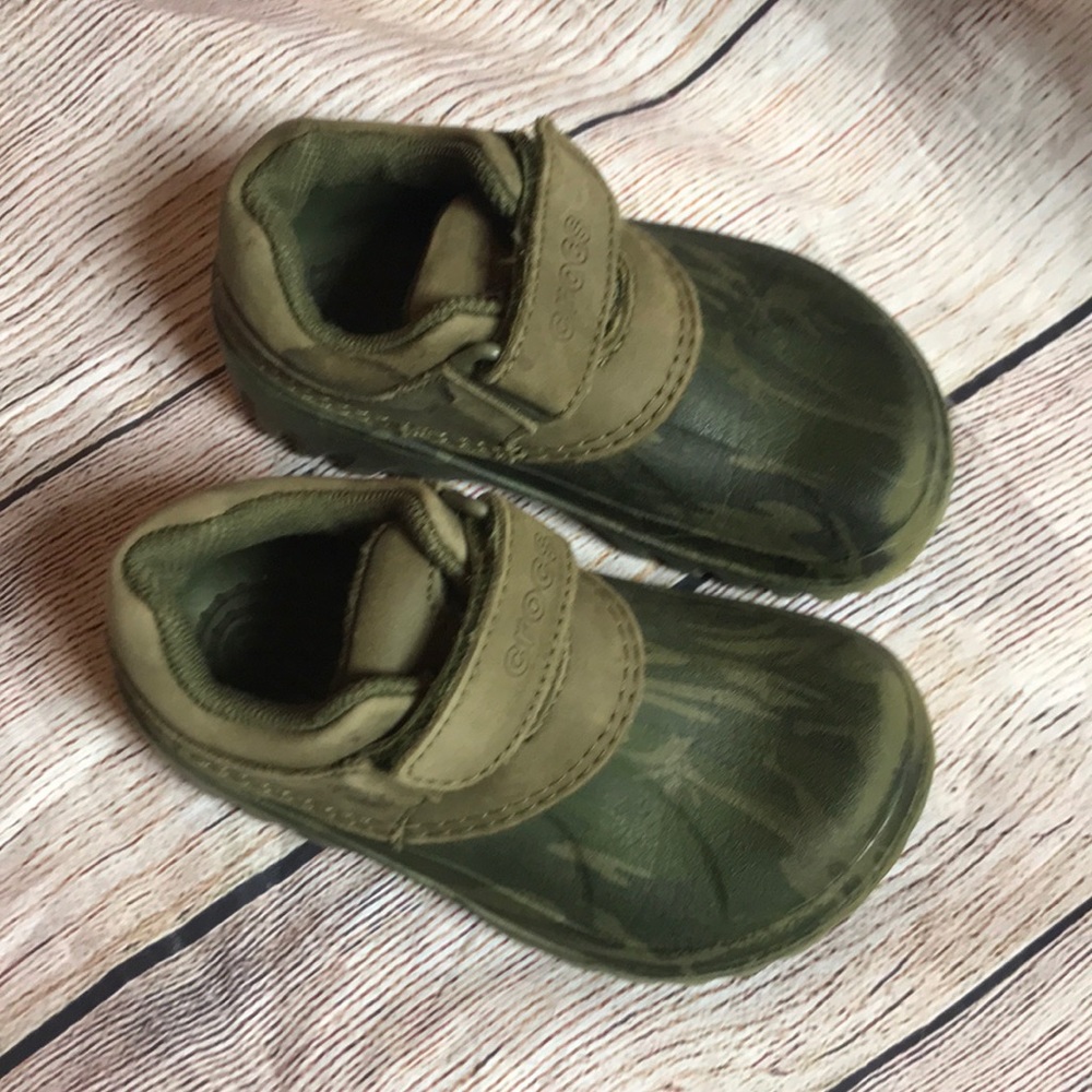 Crocs | camouflage shoes size 8 C 9 camo shoes